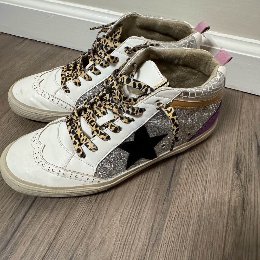 ShuShop Women's Glitter High-Top Sneakers with Leopard Accents